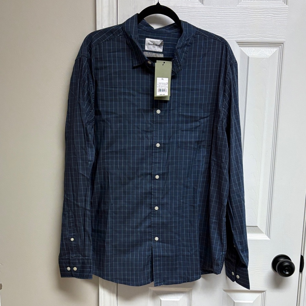 NWT Goodfellow and Co. Men's Navy Checkered Button-Down Shirt